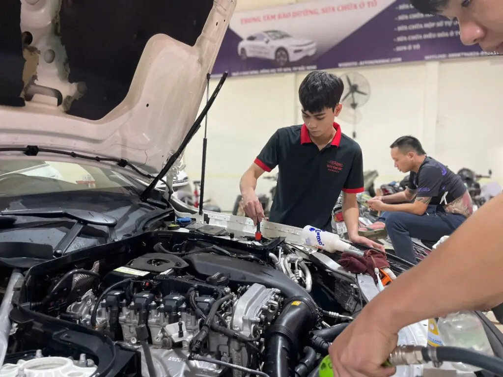 Gara Ô Tô Chăm Sóc Xe Hơi Tại Đồng Kỵ - Từ Sơn - Bắc Ninh
