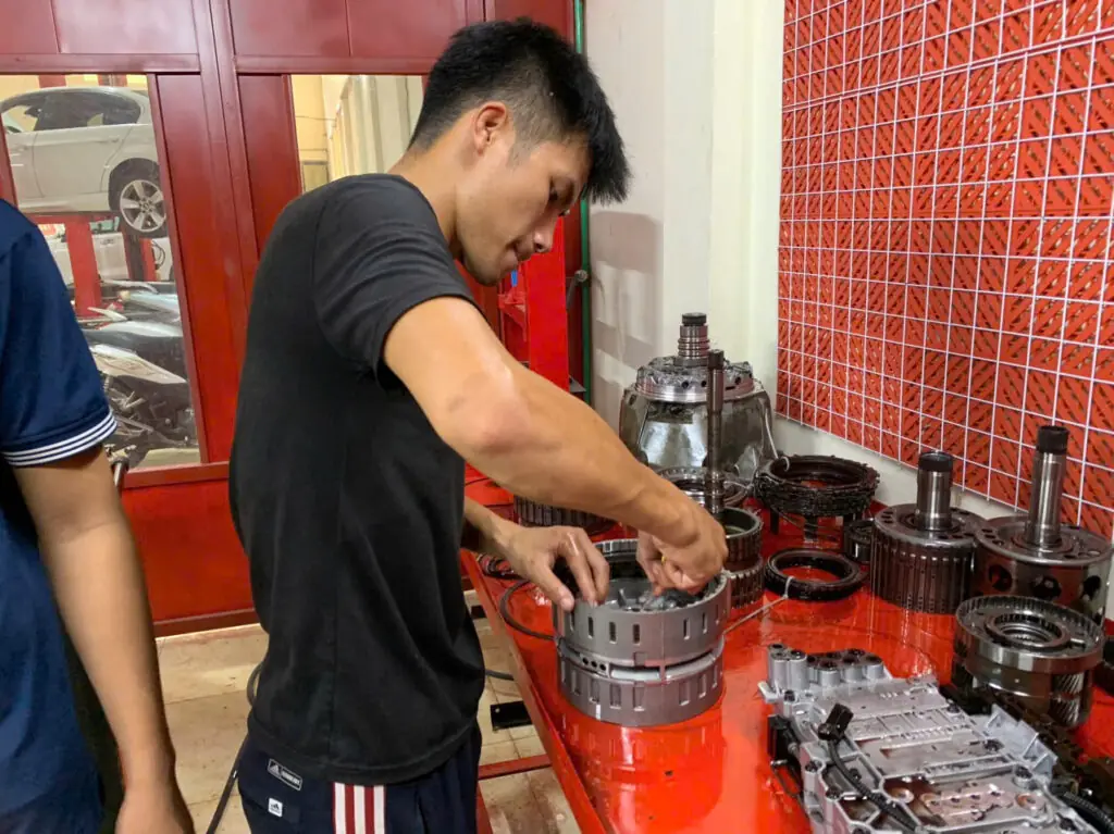 Gara Đại Tu Động Cơ - Hộp Số Đồng Kỵ - Từ Sơn - Bắc Ninh