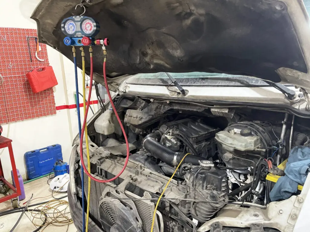Nạp gas điều hoà ô tô tại Từ Sơn